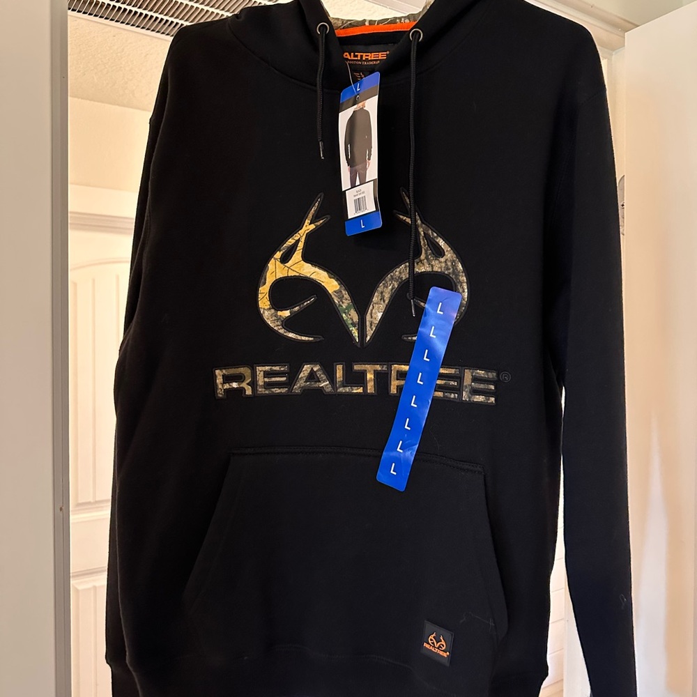 Realtree Men's Black and Camo Logo Hoodie
